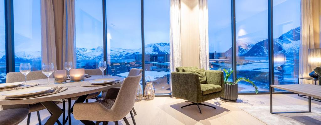 New luxury cabin near Henningsvær Lofoten photo 2