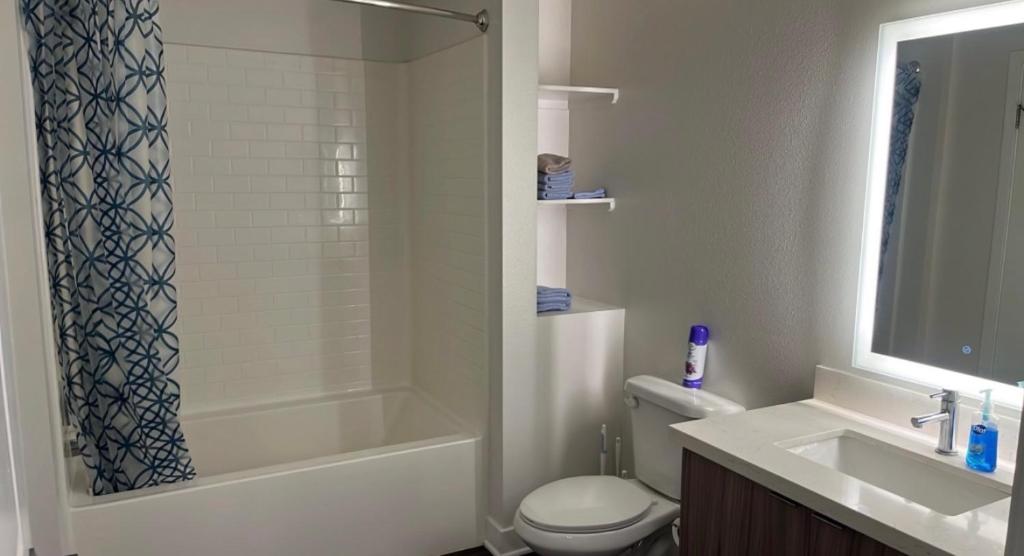 Glendale Charm: Stylish 1 Bedroom Retreat for Your Perfect Getaway! photo 4