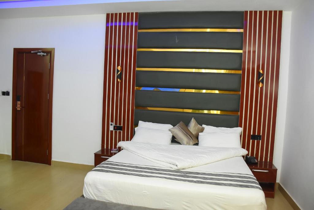 Grand Seasons Hotel, Nnewichi photo 4