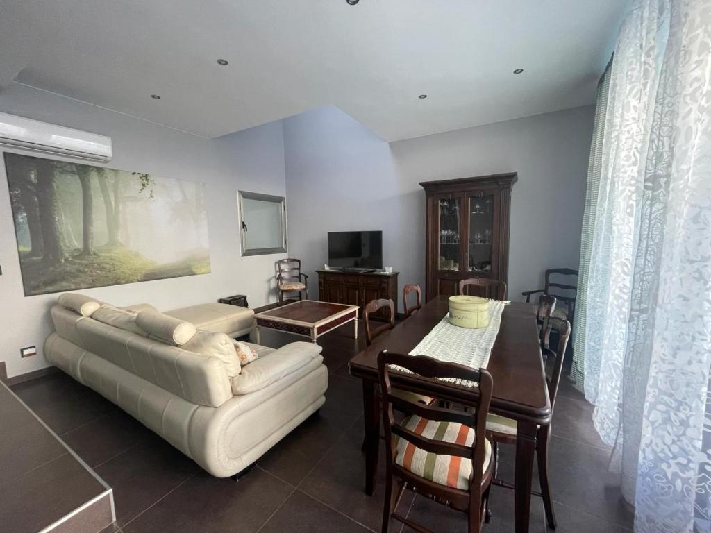 Donde habita el olvido photo 3