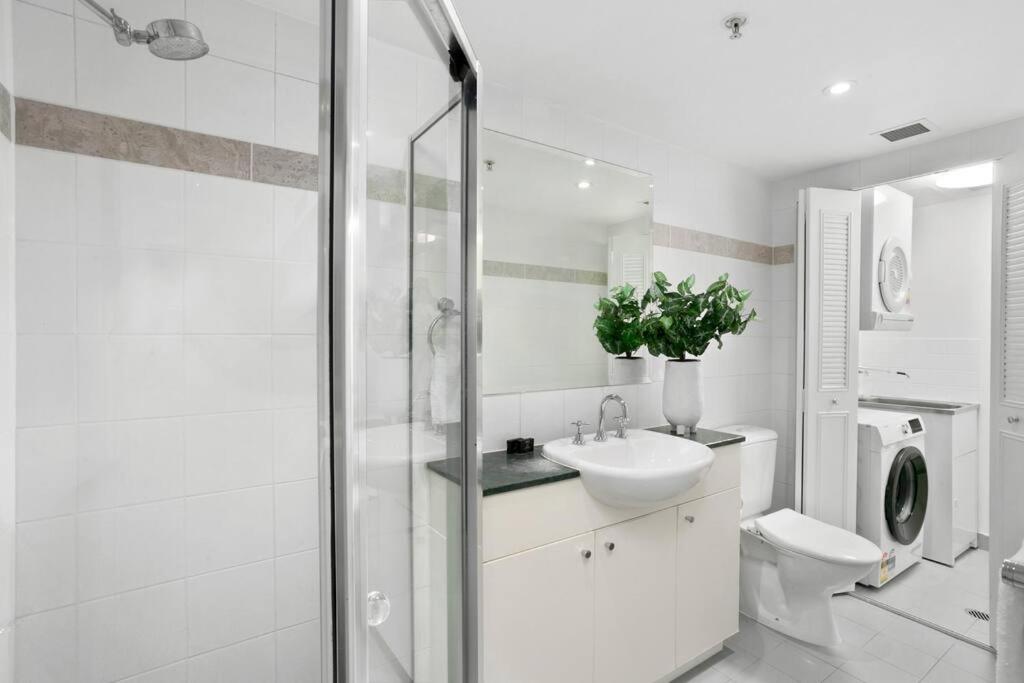 Chatswood Charm Central Apartment near Station HELP1 photo 3