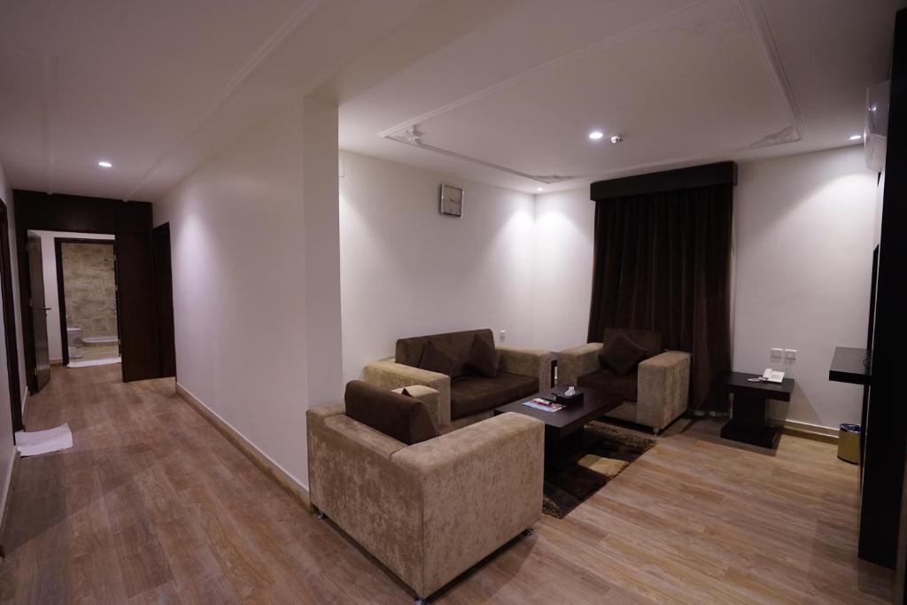 Hotel and Apartments Al Raqi Mall Artiaad photo 2