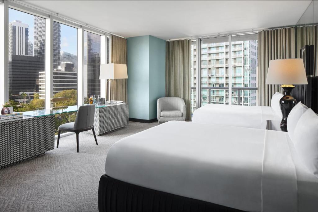 W Miami image