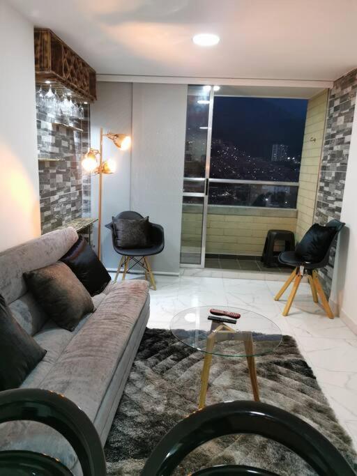 Hermoso Apartamento con Linda vista a la ciudad