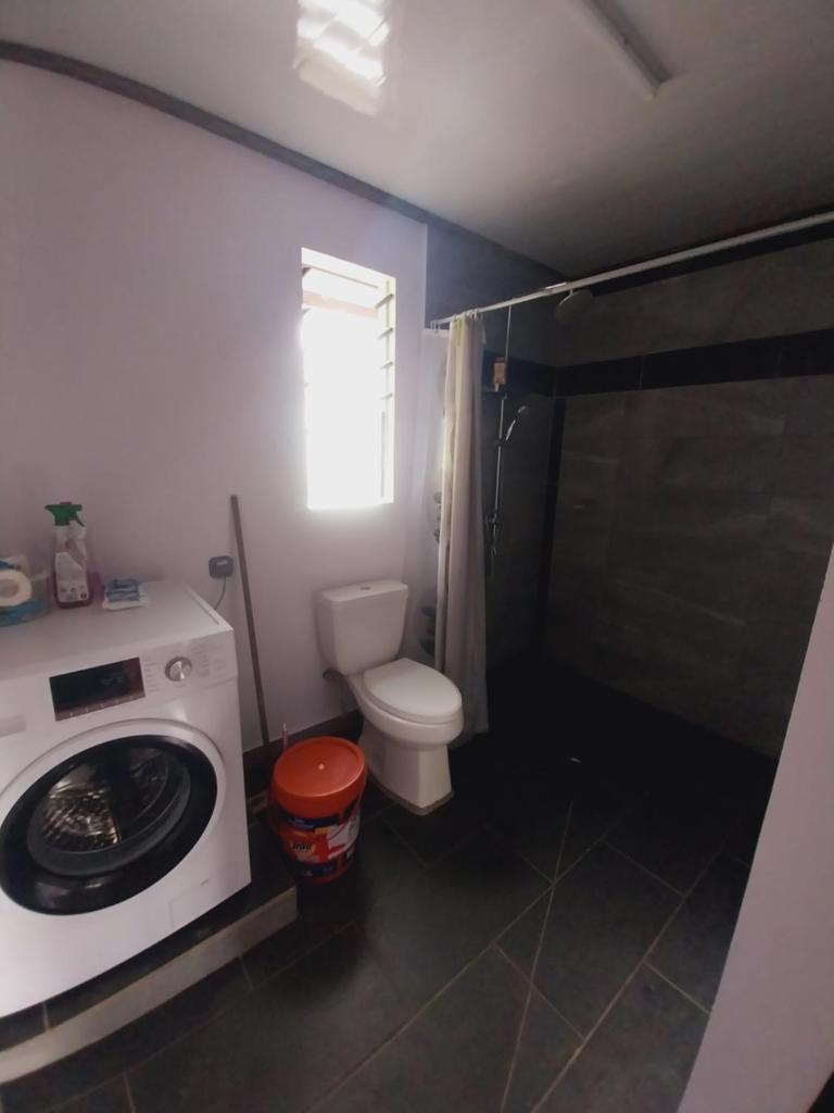 Papehau Room photo 4