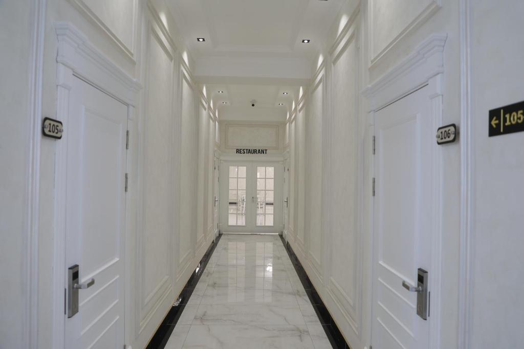 Status Hotel photo 4