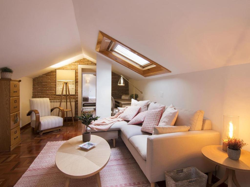 Chezmoihomes Alhambra Penthouse photo 3