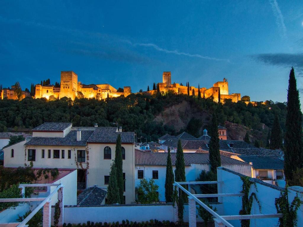Chezmoihomes A piece of heaven over the Alhambra photo 2