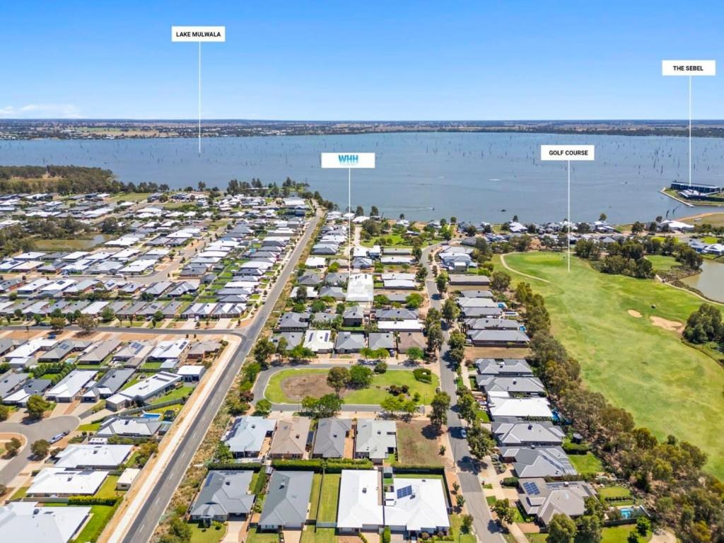 The Palms Guest House Yarrawonga photo 2