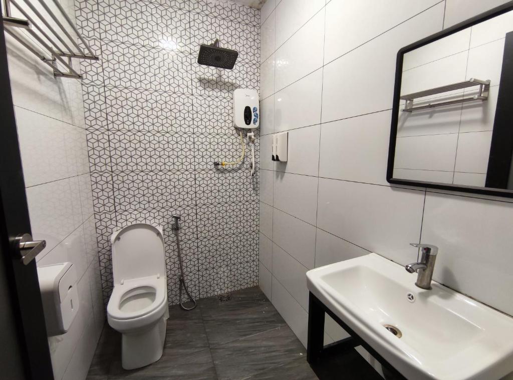 Private Room with ensuite bathroom in Bukit Bakri photo 4