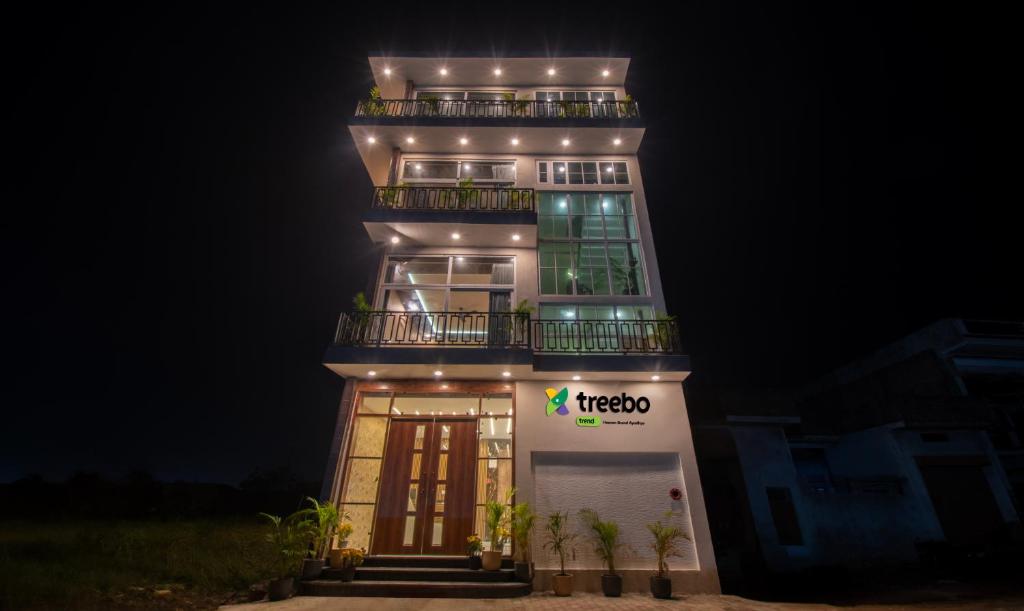 Treebo Trend Heaven Grand Ayodhya photo 2