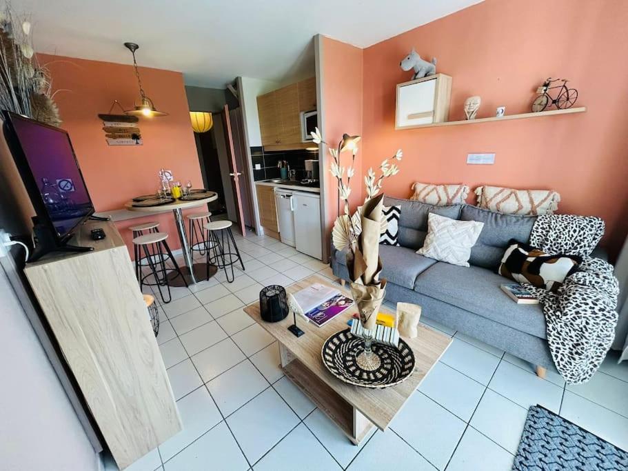 "LE TERRACOTTA" Appartement 4 personnes, cosy vue nature, accès piscines gratuit photo 3