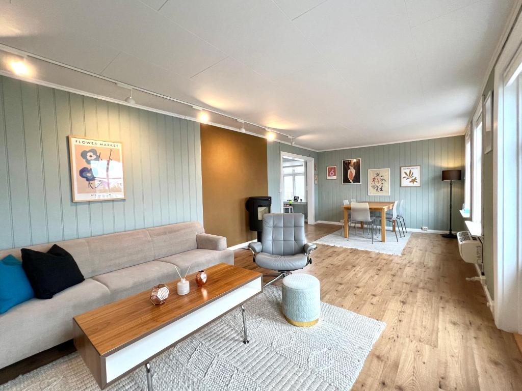 Sentrum - Koselig hus med parkering photo 1