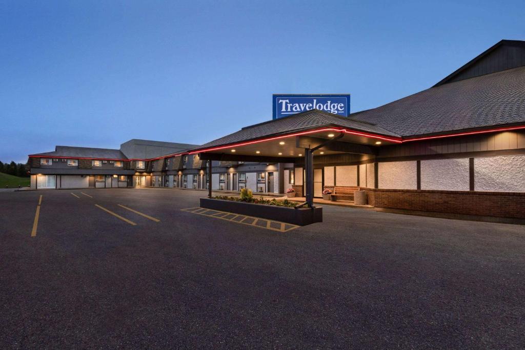Travelodge by Wyndham Brandon photo 1
