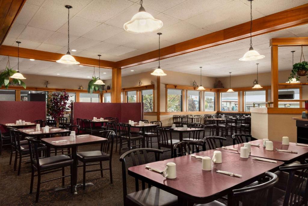 Travelodge by Wyndham Brandon photo 4