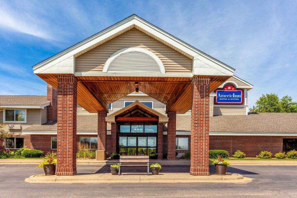 AmericInn by Wyndham Stillwater image