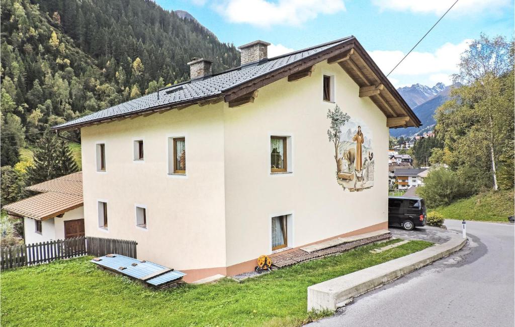Awesome Apartment In Kappl With 3 Bedrooms And Internet