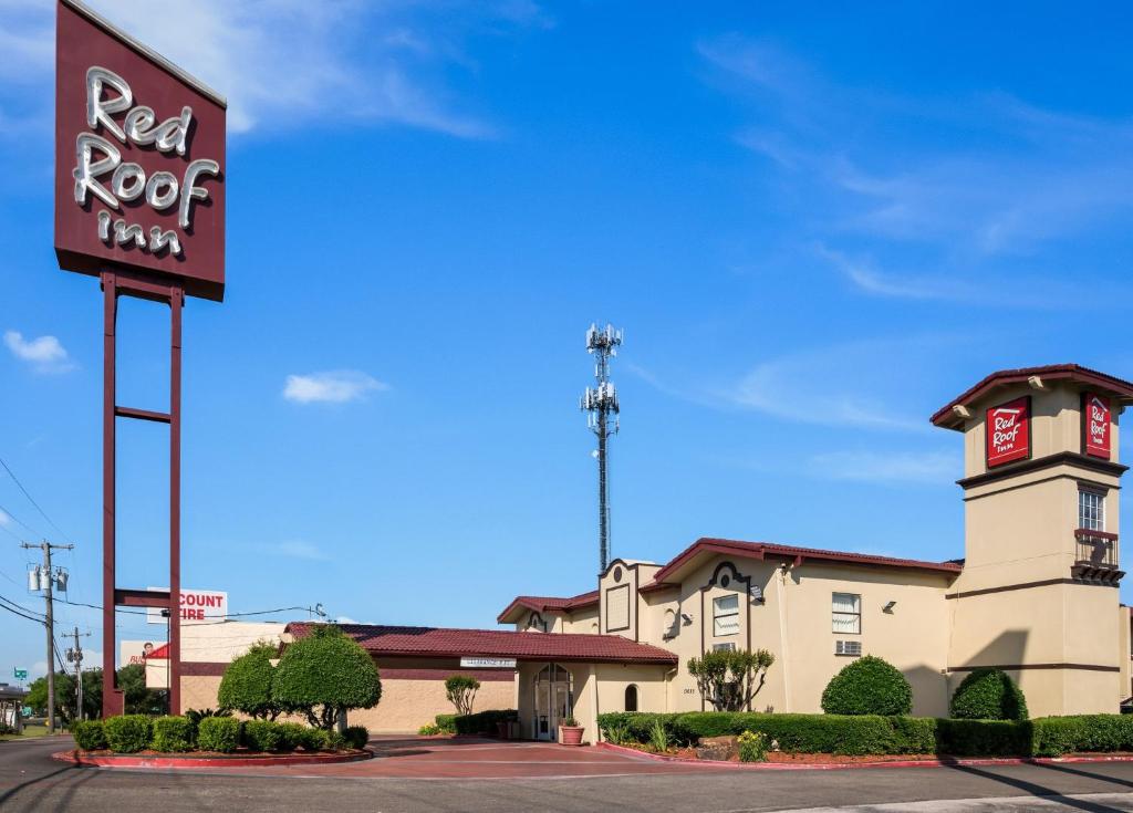 Red Roof Inn Dallas - Richardson image