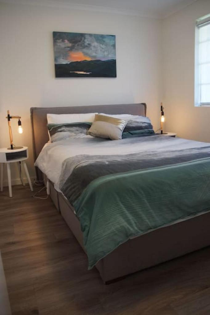Grif3 Contemporary 2BR Apt w Free Parking photo 3