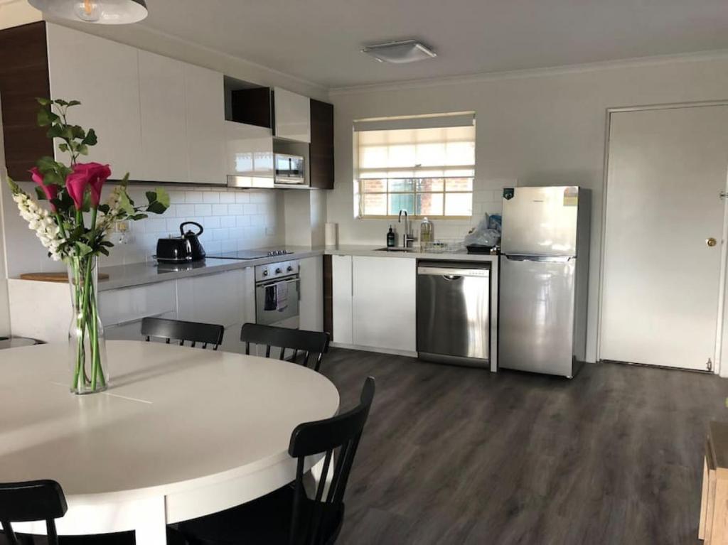 Grif5 Modern 2BR apartment with Parking photo 1