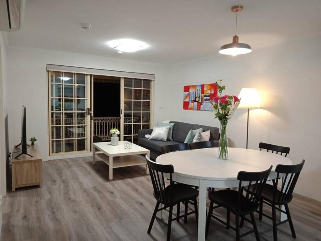 Grif5 Modern 2BR apartment with Parking photo 3