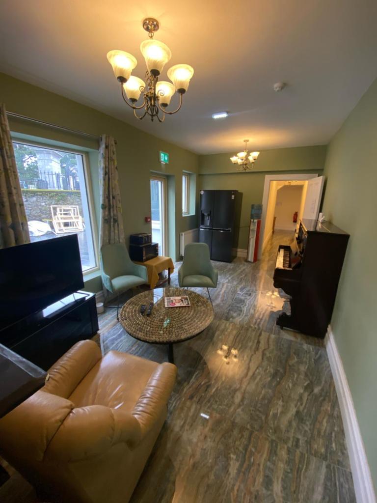 Shandon Bells Guest House - Tap to explore photos