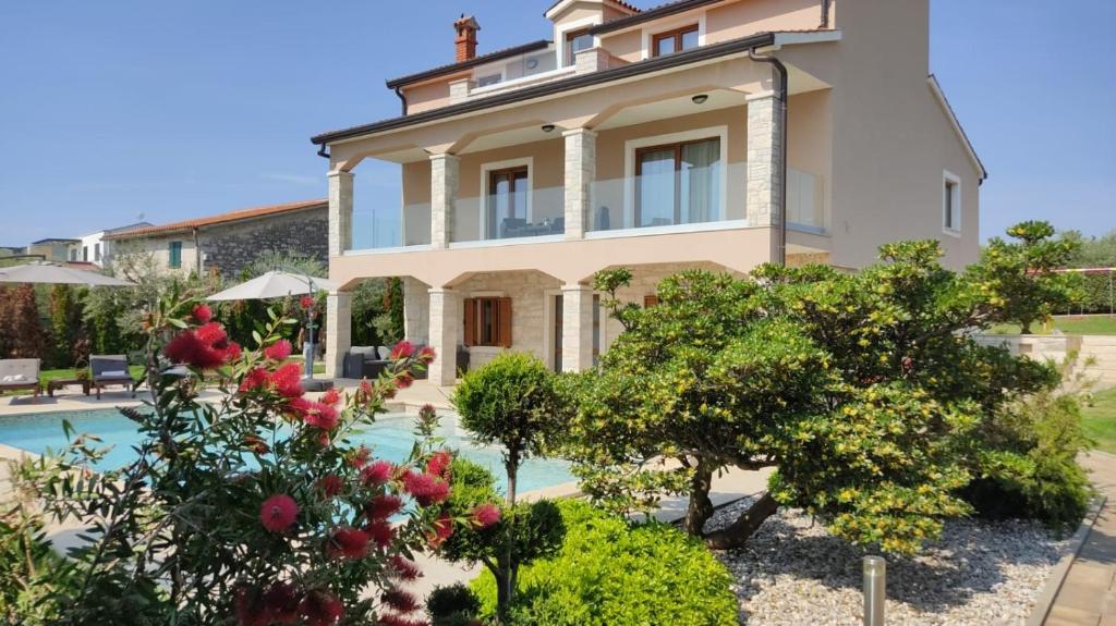 Villa Gambin photo 2