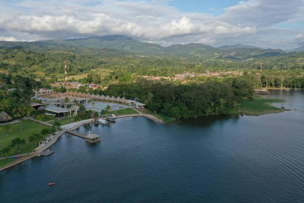 Vista panorámica de Laguna Azul en Sauce-San Martín photo 3
