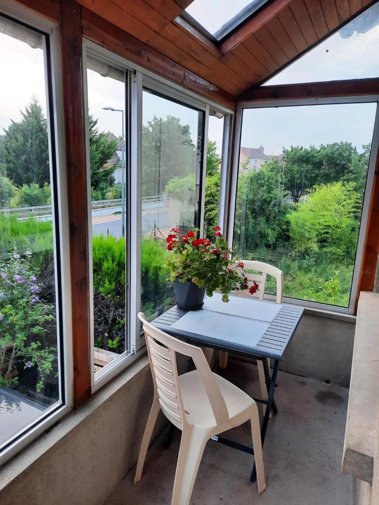 Logement entier à Gannat photo 2