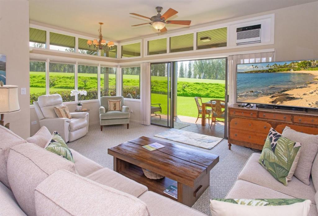 2511 Ridge image