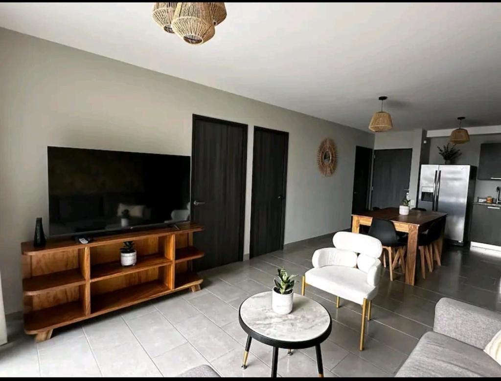 Apt cómodo, céntrico, nuevo y lindo! photo 4