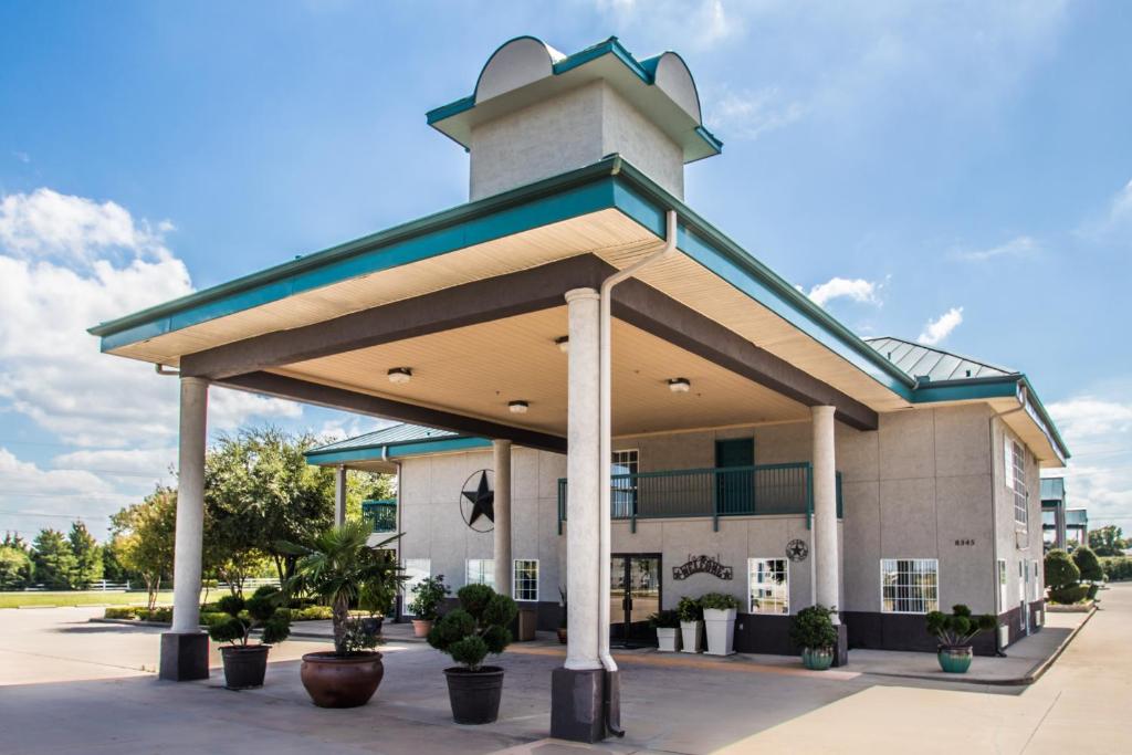 Americas Best Value Inn Fort Worth photo 4