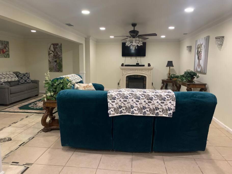 Entire Apartment Suite family singles Couples Nurses bridal and baby showers Mothers Day brunch dinners business meetings