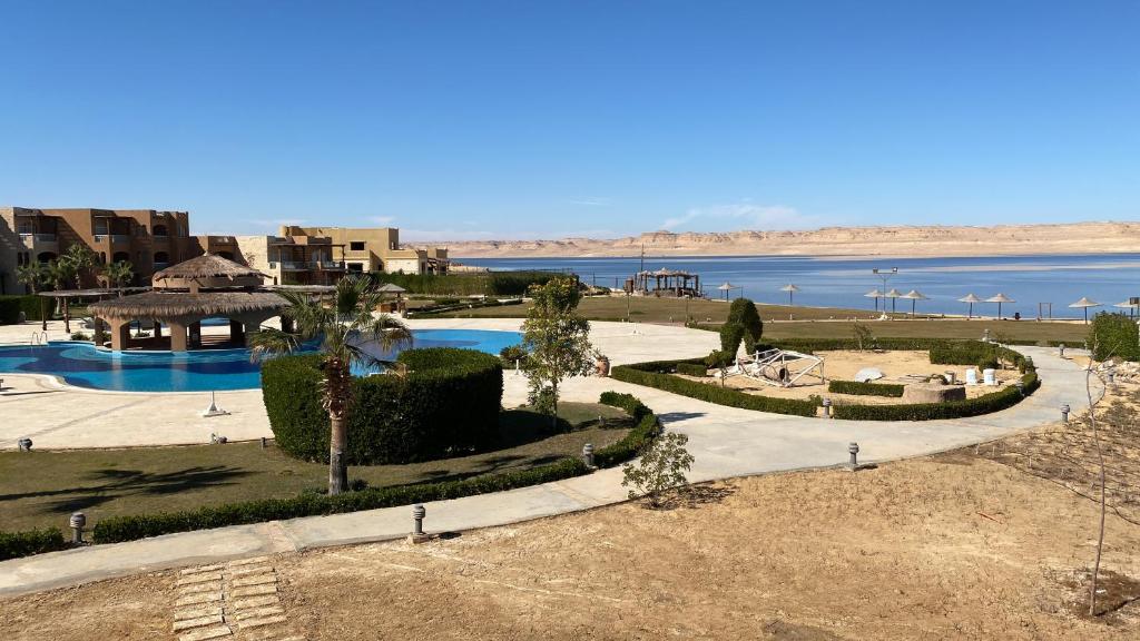 Byoum lake side hotel room, Tunis village, fayoum photo 1