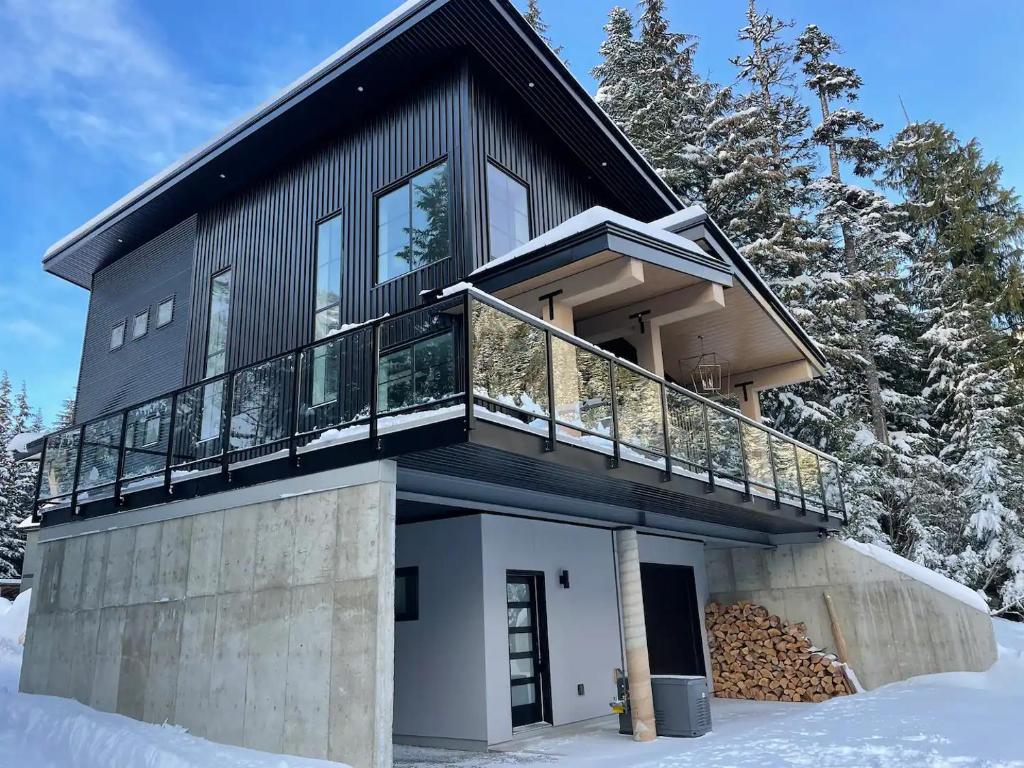 Black Diamond Cabin - Sasquatch Mountain Resort photo 3
