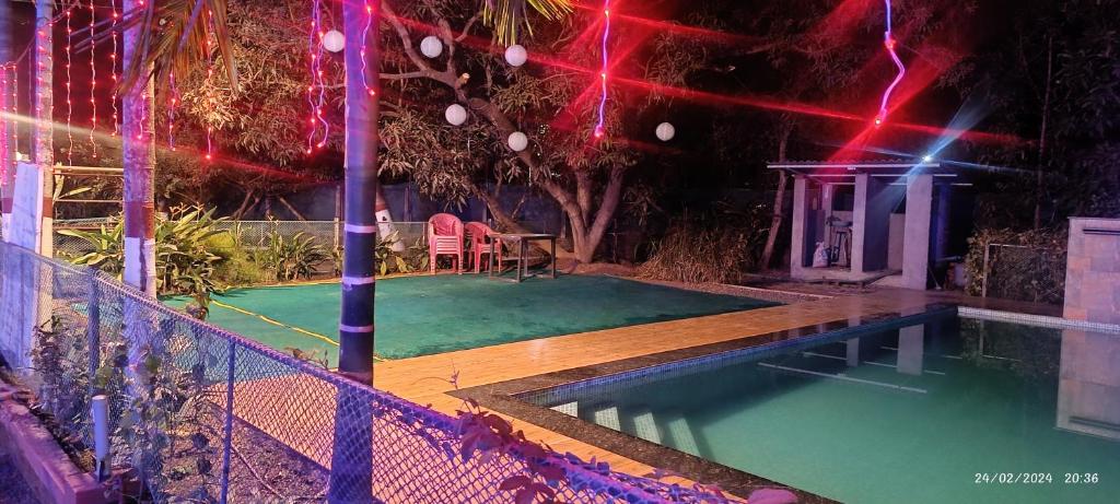 SAVLI HUTS COTTAGE
