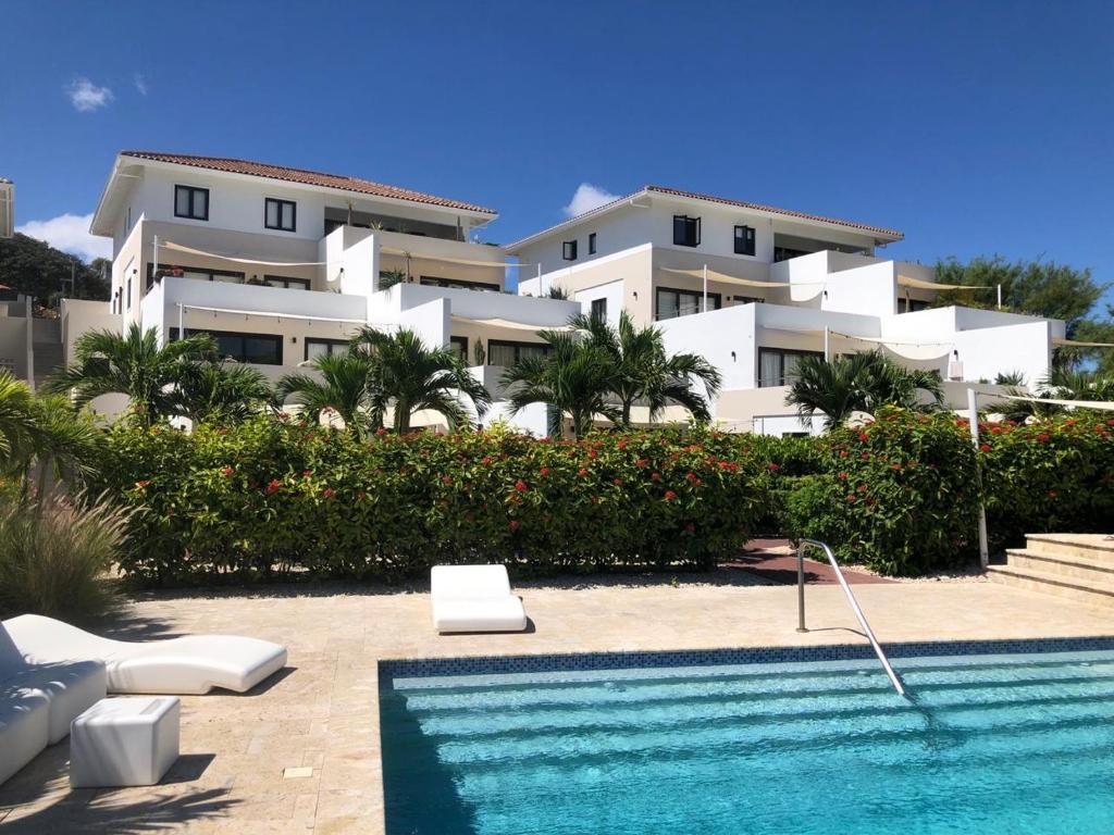The beach House- 1Room Apartment at Blue Bay resort