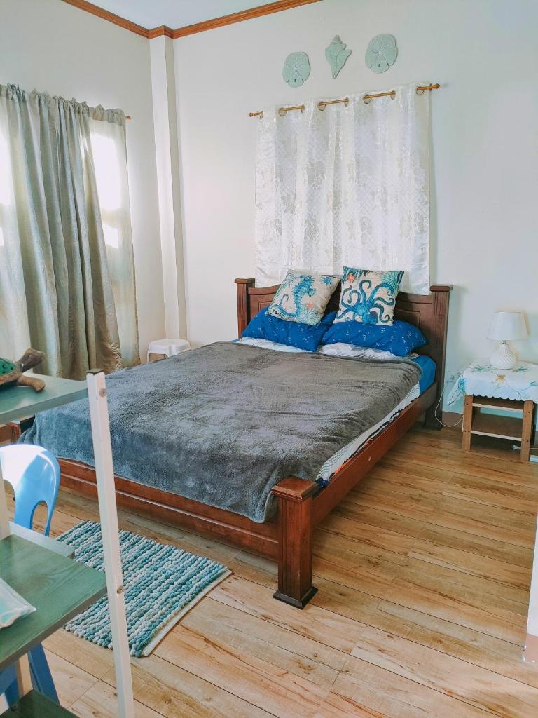Puerto Galera Transient Guest Room