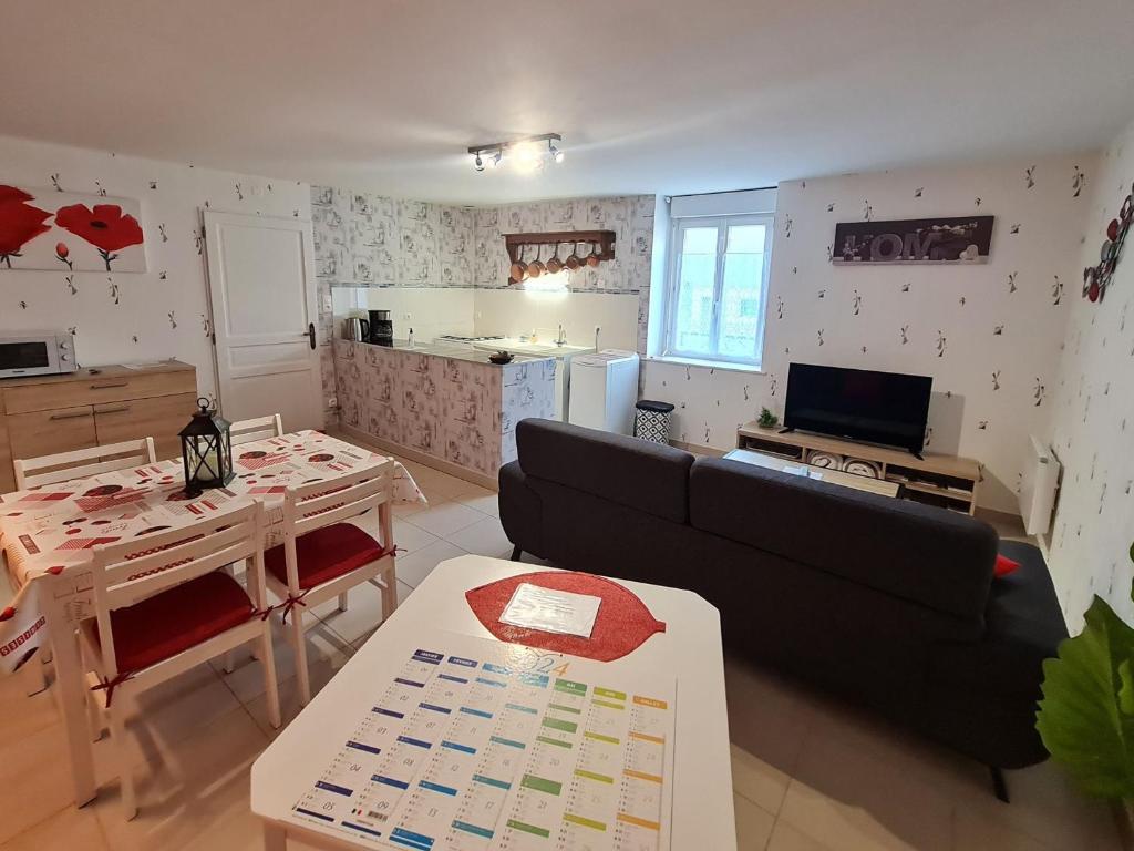 Gîte Choloy-Ménillot, 2 pièces, 2 personnes - FR-1-584-119 photo 1