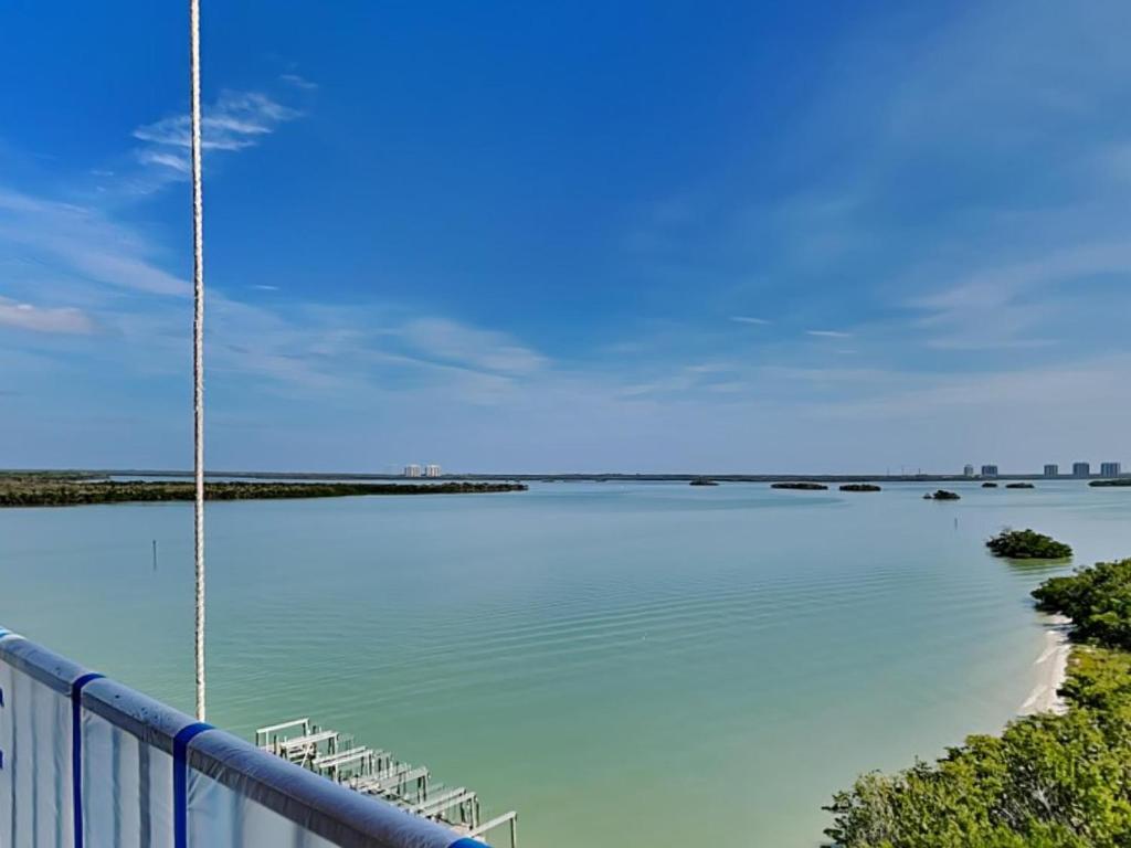 Lovers Key Resort 702 photo 4