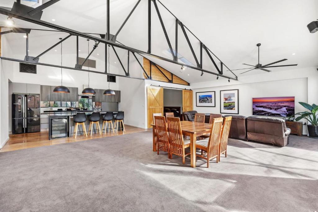 Platinum Precinct - The Penthouse photo 3