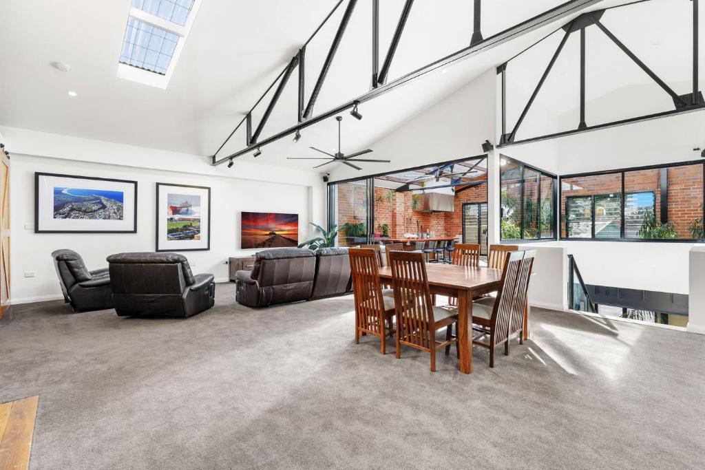 Platinum Precinct - The Penthouse photo 4