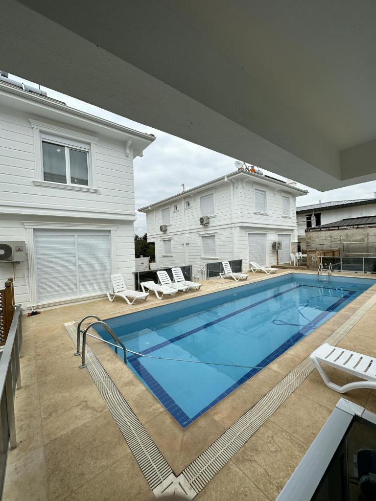 Very close to the city and the sea Deluxe Villa photo 2