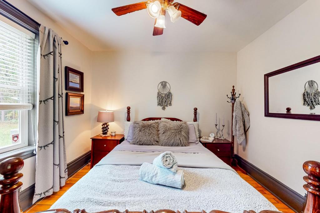 Pura Via: Zen Veranda - Suite A - Bed and Breakfast photo 2