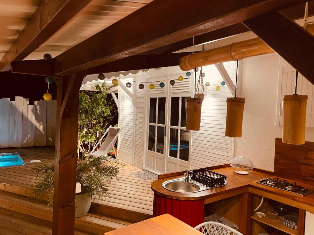 Les Coulirooms - Suite avec jacuzzi et grande terrasse photo 4