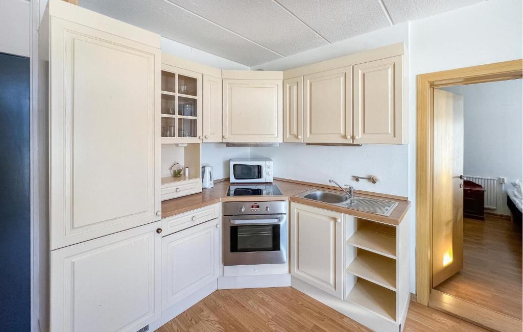 Pet Friendly Apartment In Kvam With Wi-fi photo 4