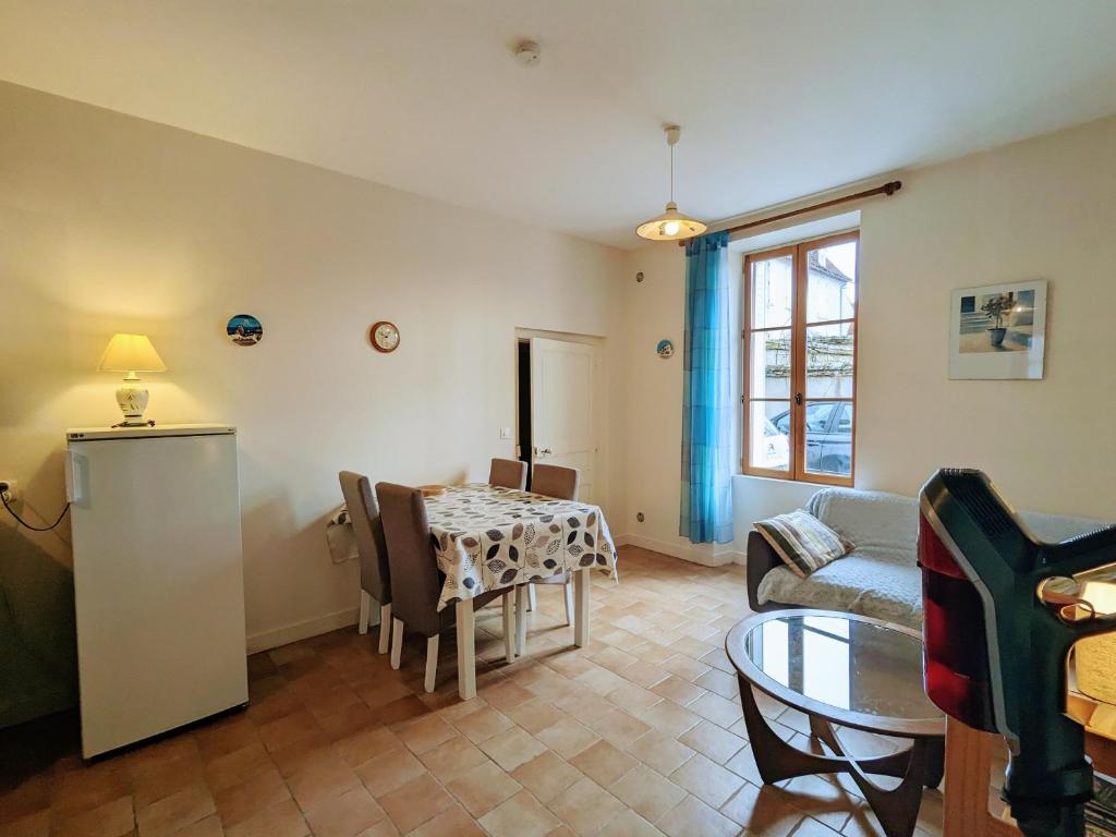 Gîte Le Menoux, 3 pièces, 4 personnes - FR-1-591-577 photo 3