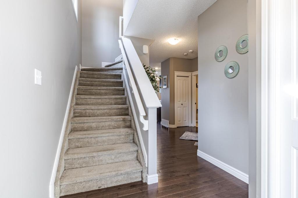 Lux-Rooms in Allard Edmonton photo 2