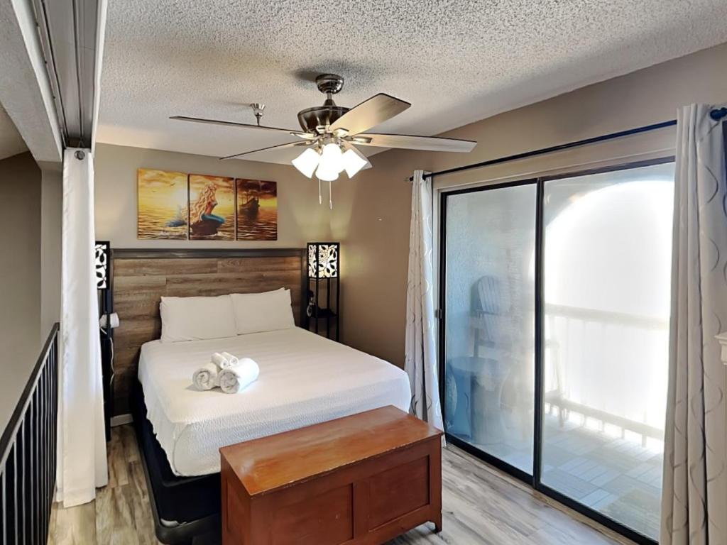 Sandpiper Shores photo 3