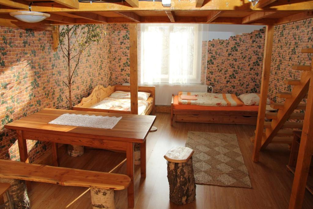 Номер (Односпальная кровать в общем номере), Artharmony Pension & Hostel